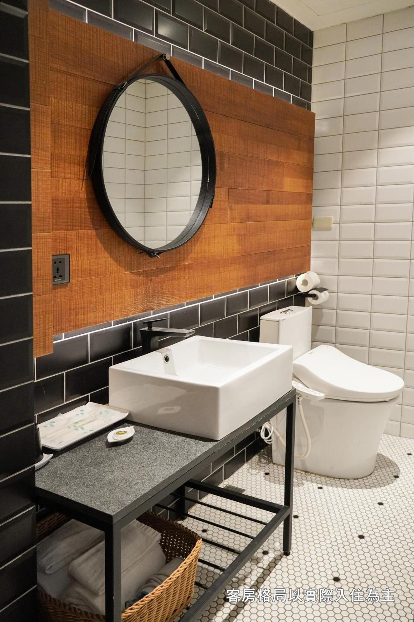 Central Land Hotel 台中市 エクステリア 写真