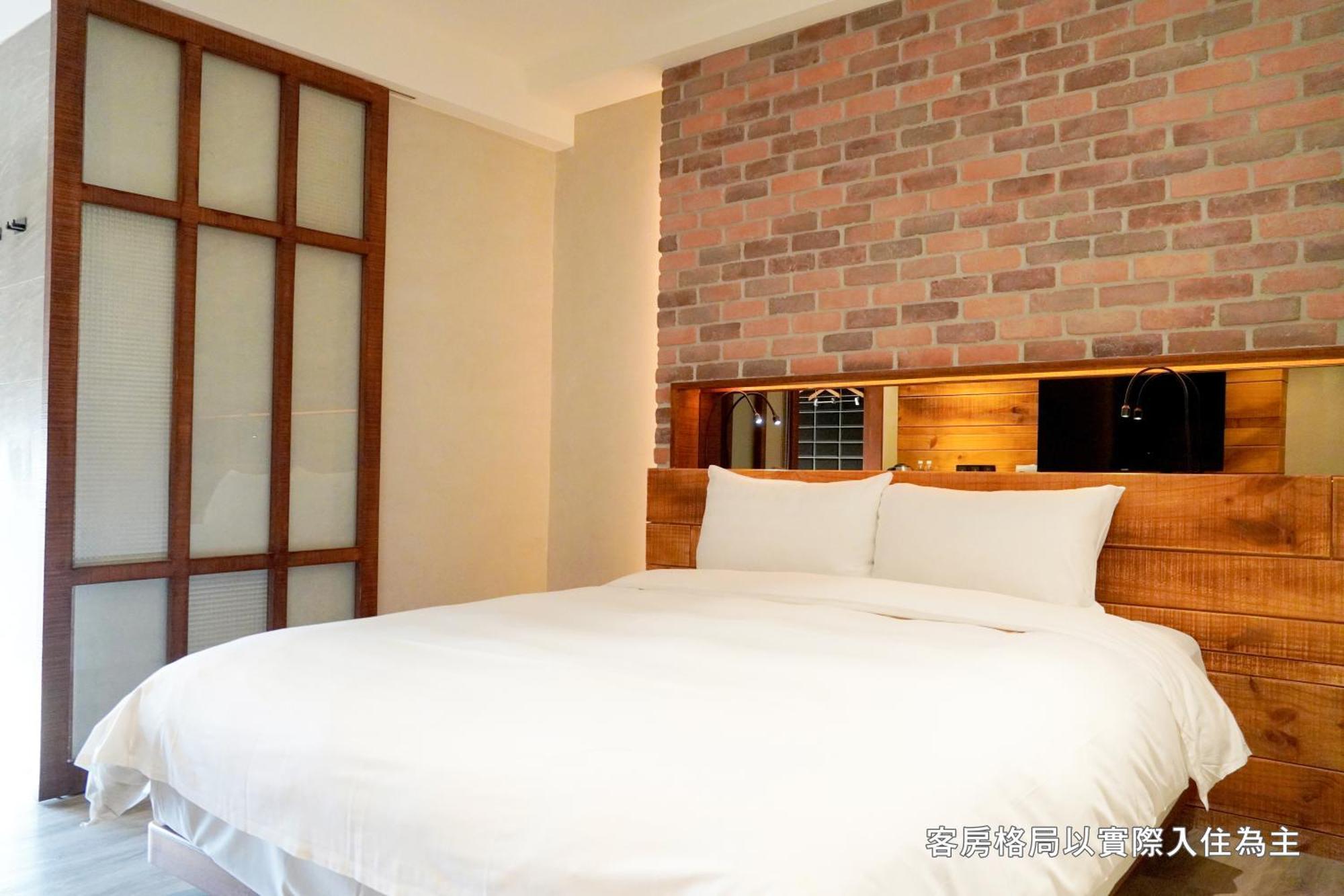 Central Land Hotel 台中市 エクステリア 写真