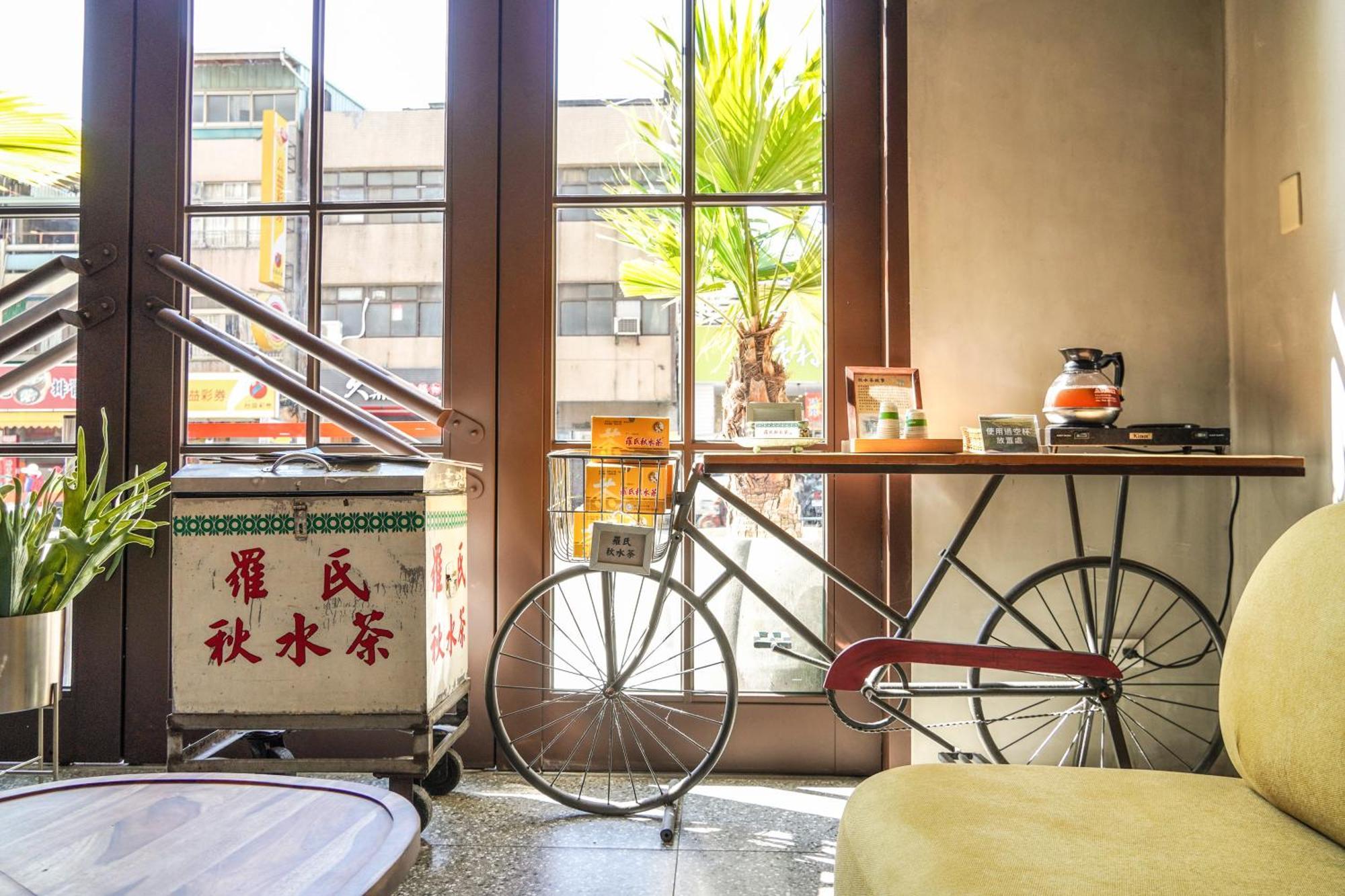 Central Land Hotel 台中市 エクステリア 写真