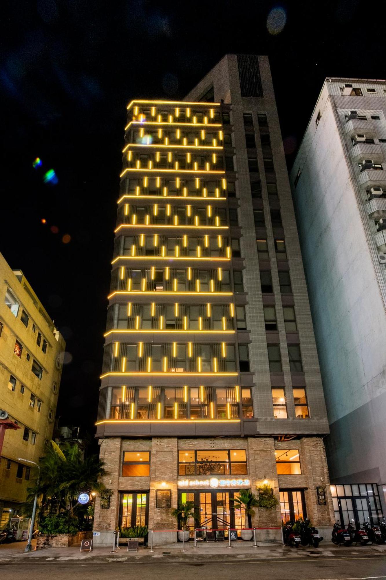Central Land Hotel 台中市 エクステリア 写真