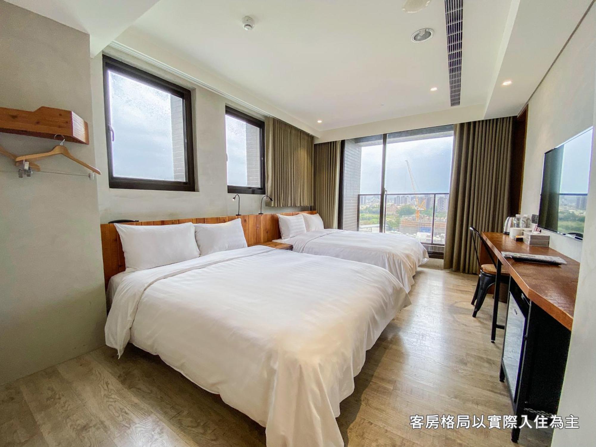 Central Land Hotel 台中市 エクステリア 写真